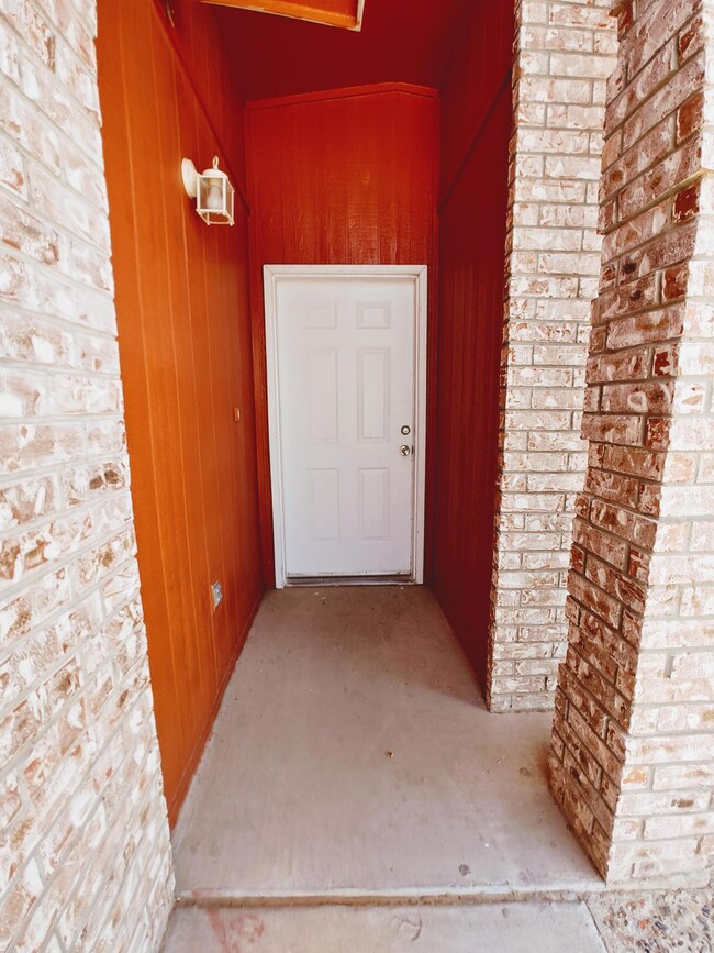 14584 Achim Dr, El Paso, TX 79928 - photo 3