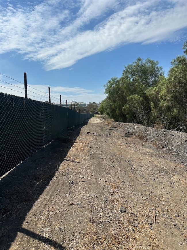 35 0 7207-021-35, Signal Hill, CA 90755 - photo 6