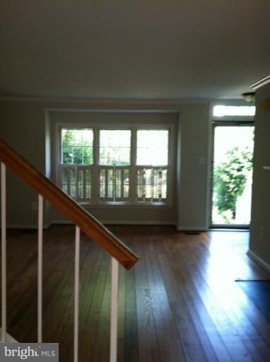 12831 Mill Brook Ct, Woodbridge, VA 22192 - photo 5