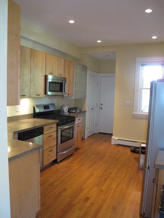 1 Fayette St unit 5, Cambridge, MA 02139 - photo 4