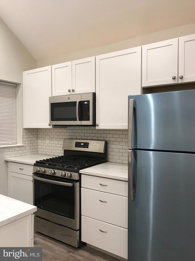 6127 Macbeth Dr unit 2, Baltimore, MD 21239 - photo 4