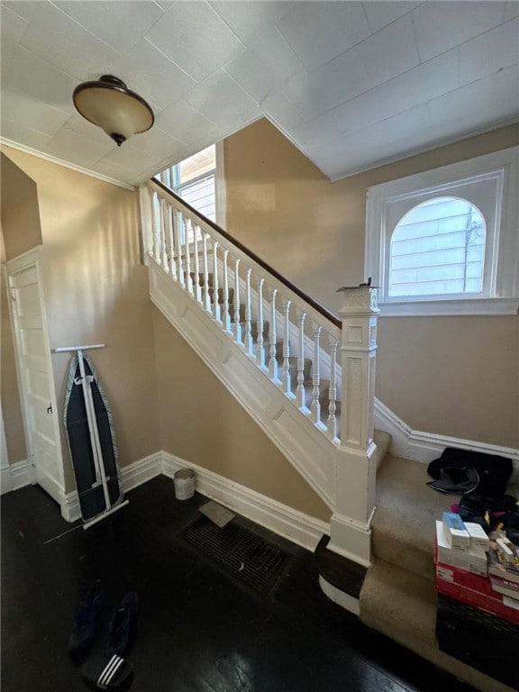 1050 Vance Ave, Coraopolis, PA 15108 - photo 4