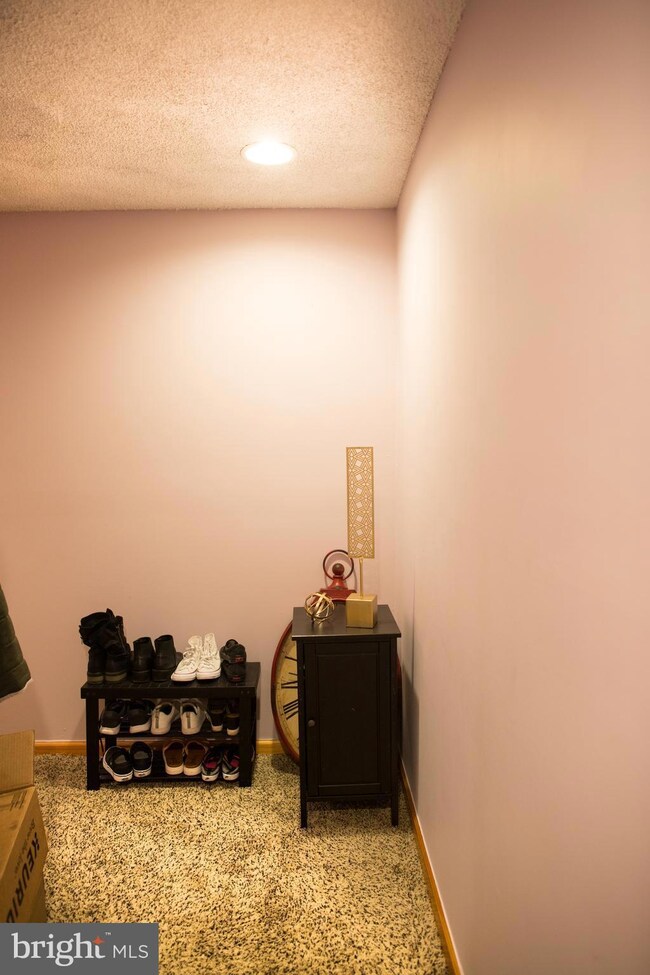 991B Village Round, Allentown, PA 18106 - photo 6