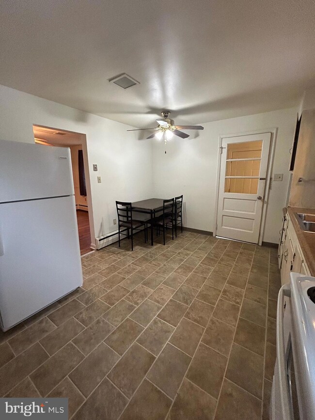 290 James Dr unit C, Glenmoore, PA 19343 - photo 5