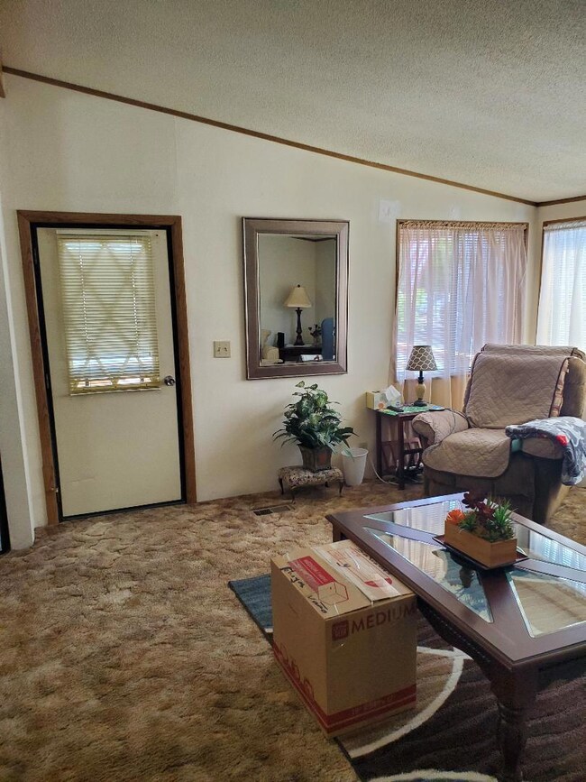 1063 Aspen Way, Grants Pass, OR 97527 - photo 6