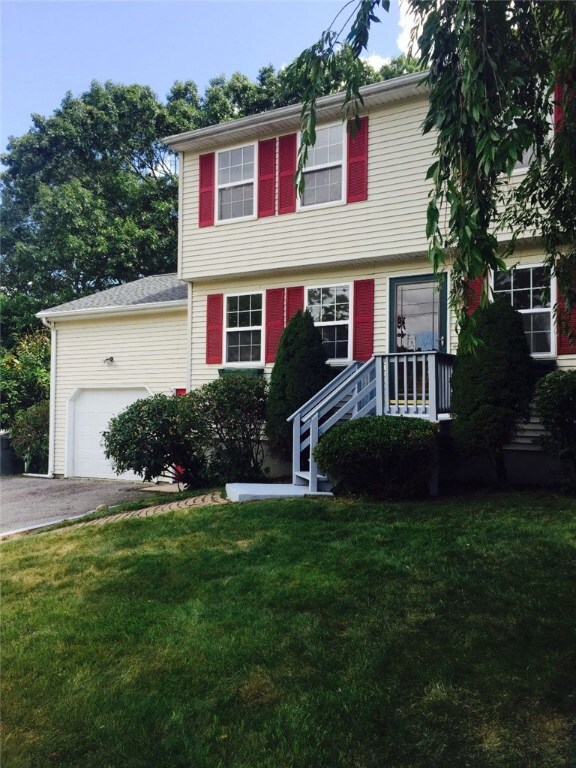 226 Posnegansett Ave, Warwick, RI 02888 - photo 2