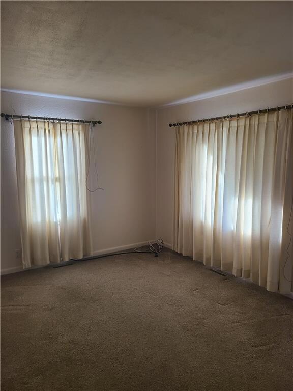 500 E 24th St S, Newton, IA 50208 - photo 3