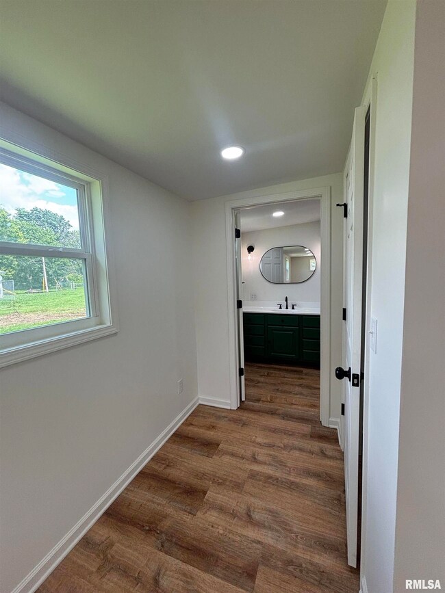 208 Dorris Dr, Metropolis, IL 62960 - photo 6