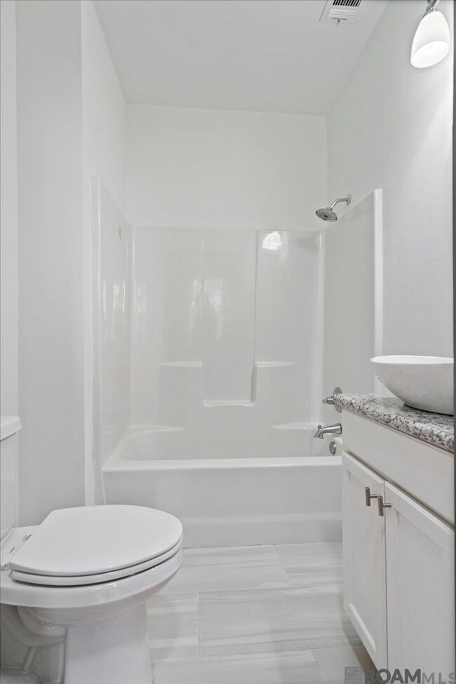 537 State E Louisiana unit B, Baton Rouge, LA 70802 - photo 7