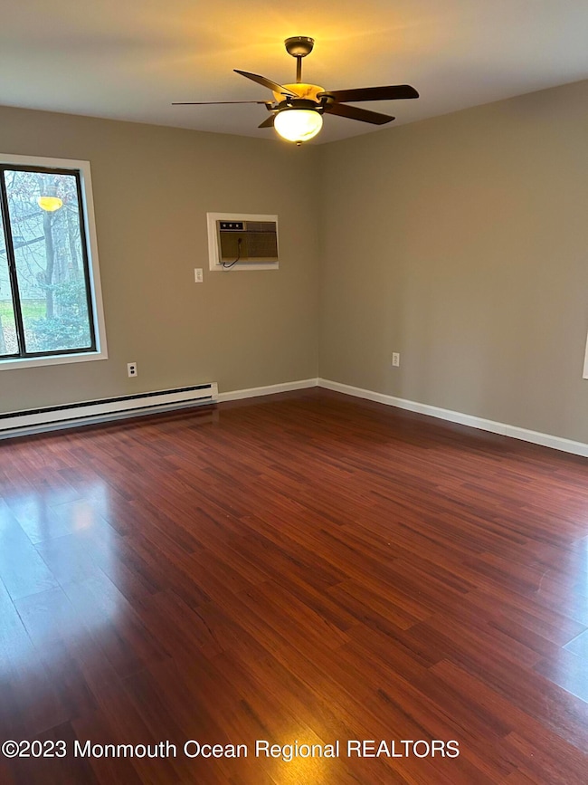 136 Amberly Dr unit F, Manalapan, NJ 07726 - photo 4