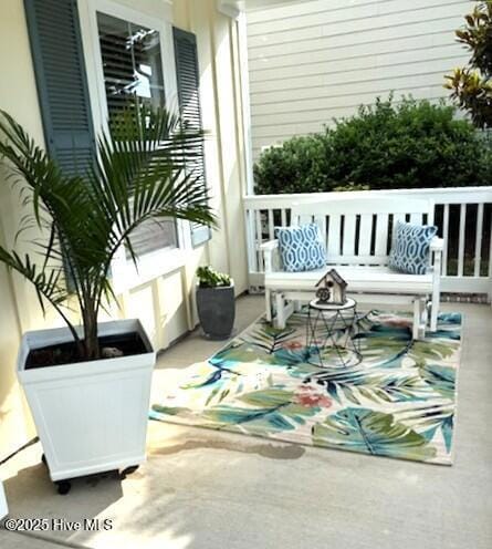 116 Helmsman Porch 2