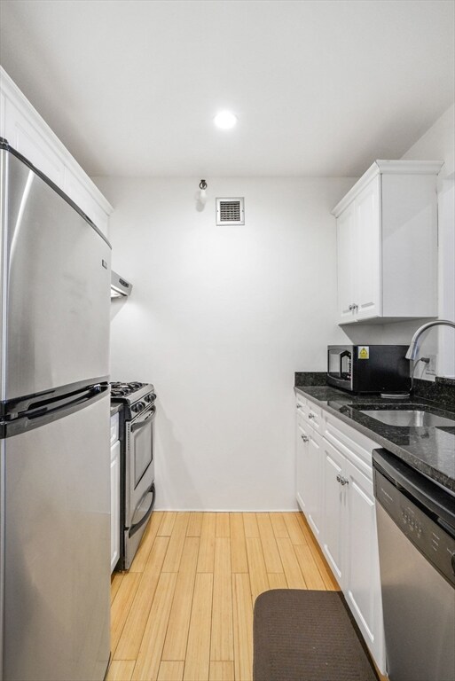 Parris Landing unit 5203, Charlestown, MA 02129 - photo 5