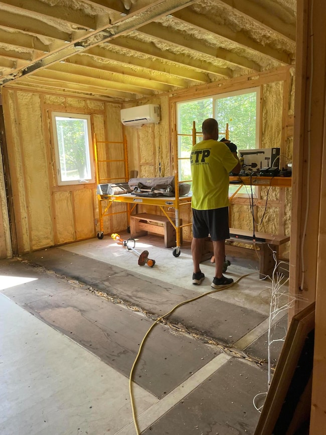 7767 Warren Woods Rd, Three Oaks, MI 49128 - photo 5