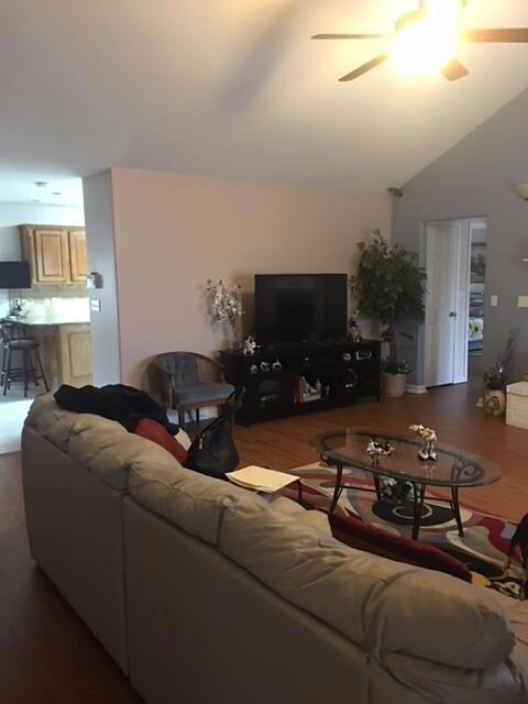 2000 sq ft living space
