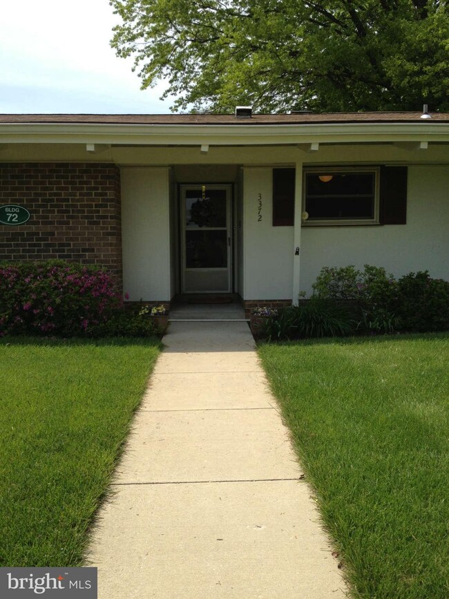3372 Gleneagles Dr, Silver Spring, MD 20906 - photo 2