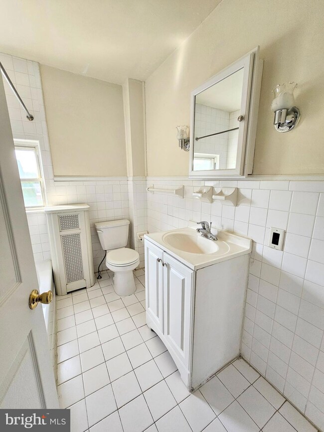 24 Prospect Ave unit B, Bryn Mawr, PA 19010 - photo 6