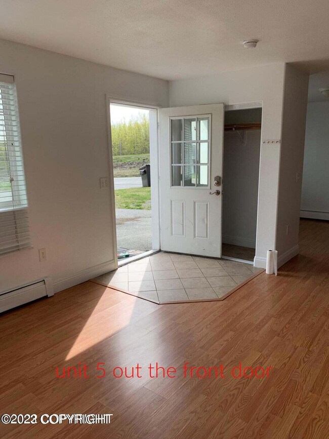 5501 E Mayflower Ln unit 5, Wasilla, AK 99654 - photo 2