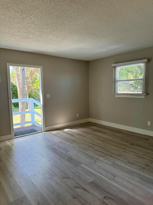 4220 NE Indian River Dr unit 6, Jensen Beach, FL 34957 - photo 2