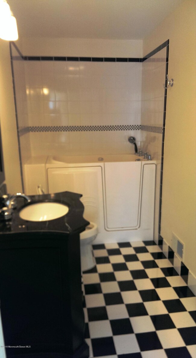 609 Schley Ave unit 9, Toms River, NJ 08755 - photo 6