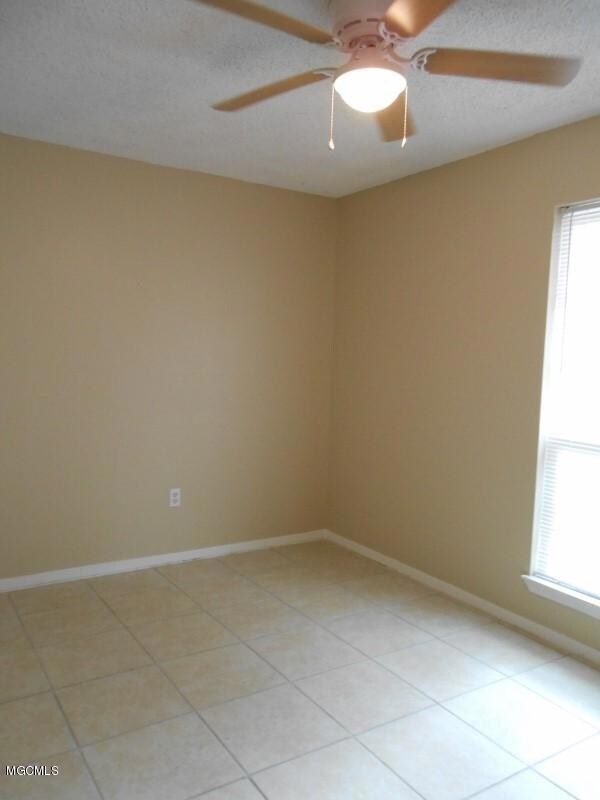 9724 Donchester Cir, Moss Point, MS 39562 - photo 5