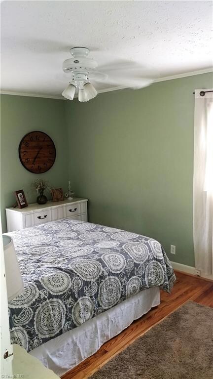 130 Hartley Ln, Pilot Mountain, NC 27041 - photo 5