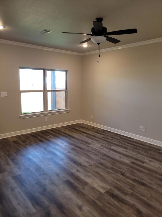 4915 Dry Creek Rd, Sherman, TX 75092 - photo 5