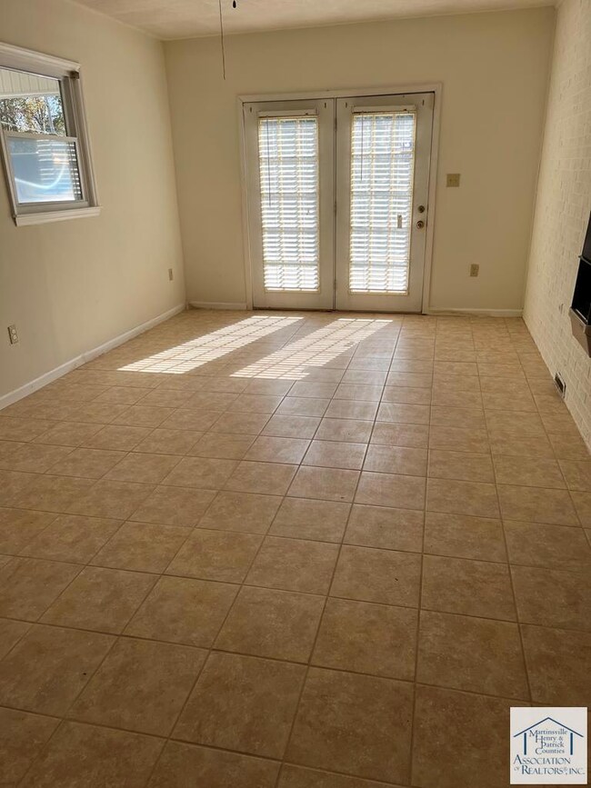 1090 Stoney Mountain Rd, Martinsville, VA 24112 - photo 7