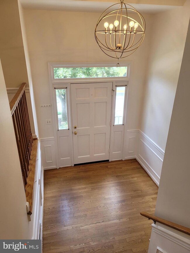 2060 Van Tuyl Place, Falls Church, VA 22043 - photo 2