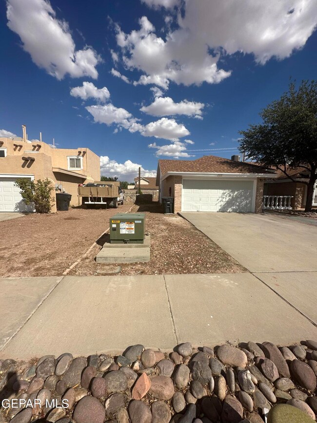 408 Hadley Place, Horizon City, TX 79928 - photo 6