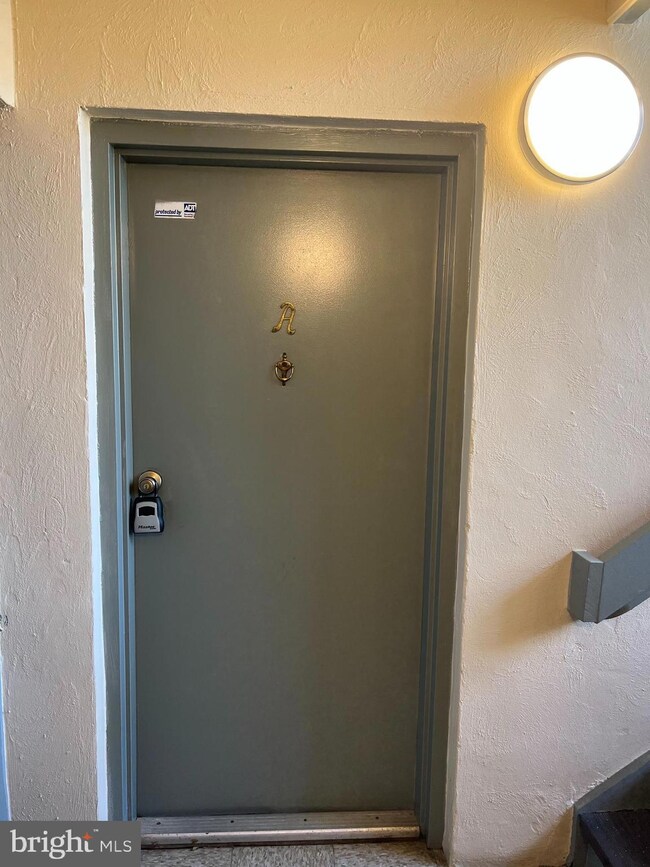 8611 Sacramento Dr unit 8611, Alexandria, VA 22309 - photo 3