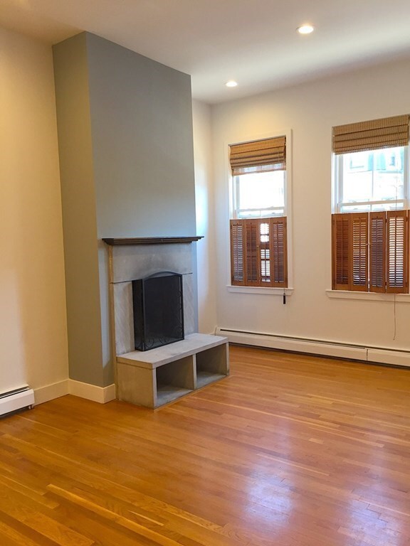 832-834 E 5th St unit 2, Boston, MA 02127 - photo 3