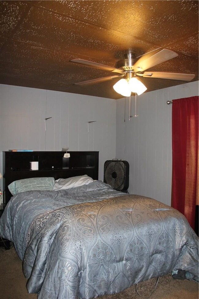 5911 bedroom