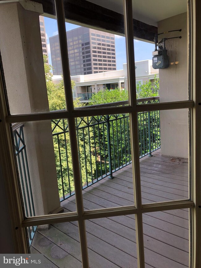 5573 Seminary Rd unit 403, Baileys Crossroads, VA 22041 - photo 6