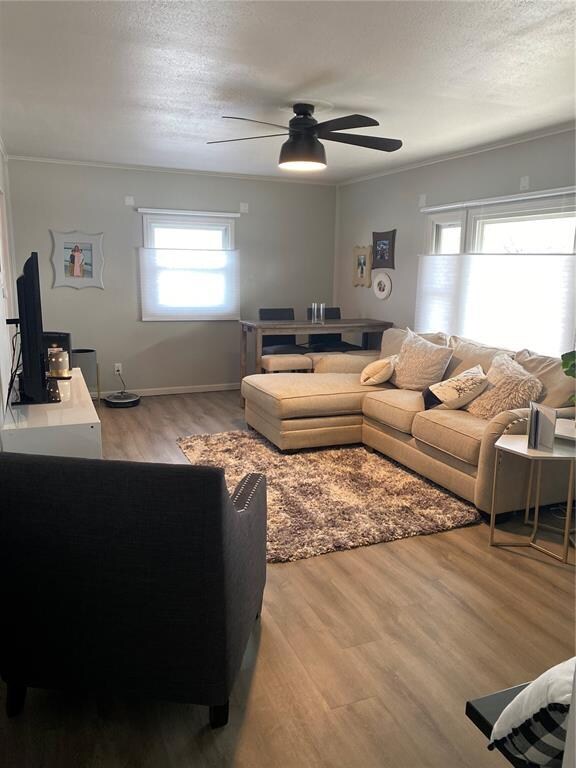 Long room with ample room for table option