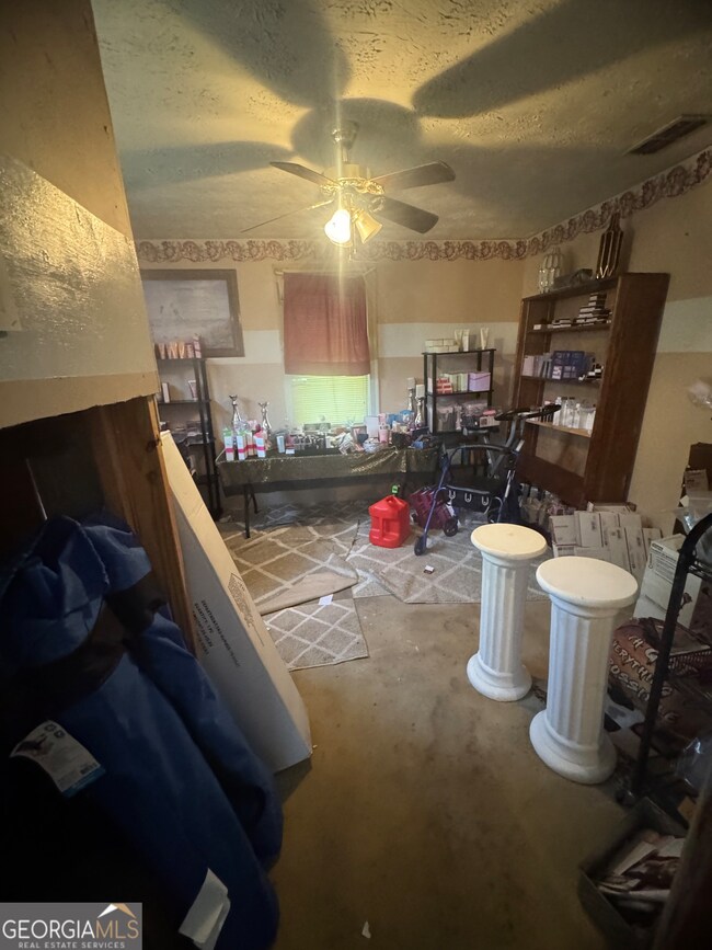 331 S Green St, Swainsboro, GA 30401 - photo 5