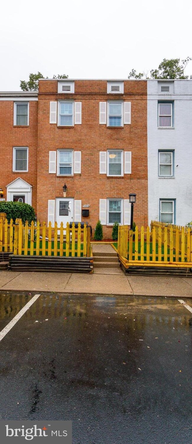 2908 Williamsburg Ct, Woodbridge, VA 22191 - photo 2