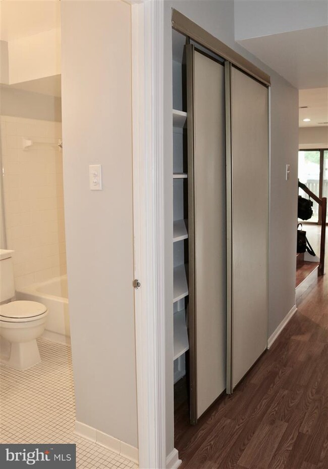 3891 El Camino Place unit 21, Alexandria, VA 22309 - photo 6