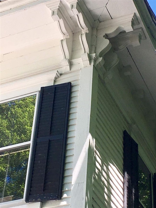 32 Clarendon Ave, West Rutland, VT 05777 - photo 3