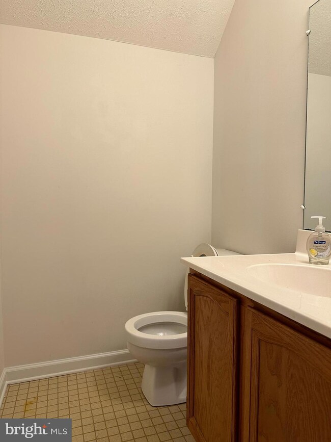 606 Tudor Dr, Winchester, VA 22603 - photo 6