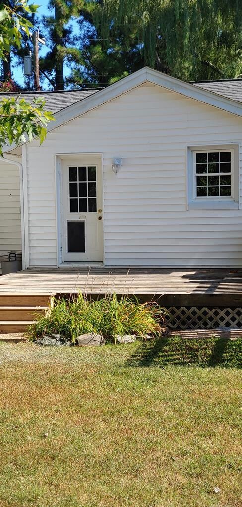 LG DECK OFF KITCHEN