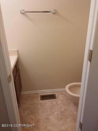 5340 Windflower St unit B, Anchorage, AK 99507 - photo 7