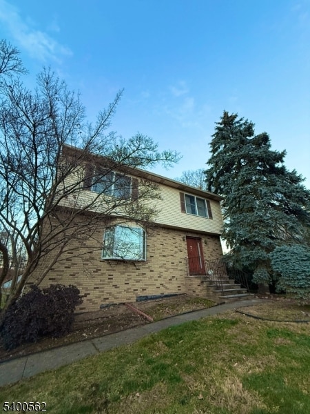 7 Walray Ave, North Haledon, NJ 07508 - photo 2