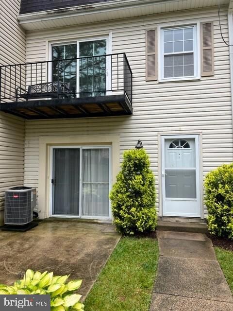 9216 Hickory Tree Ct unit 6A, Burke, VA 22015 - photo 2