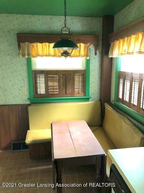 Kitchen/Dining Area