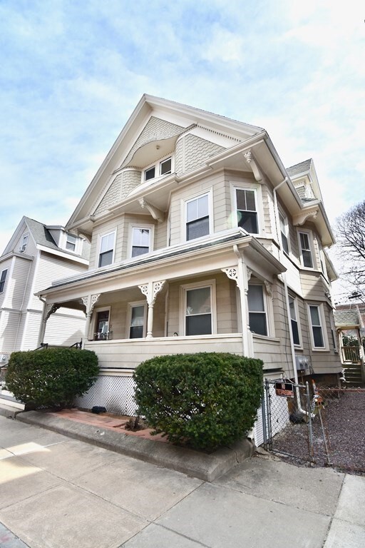 7 Saxton St unit 3, Dorchester, MA 02125 - photo 4