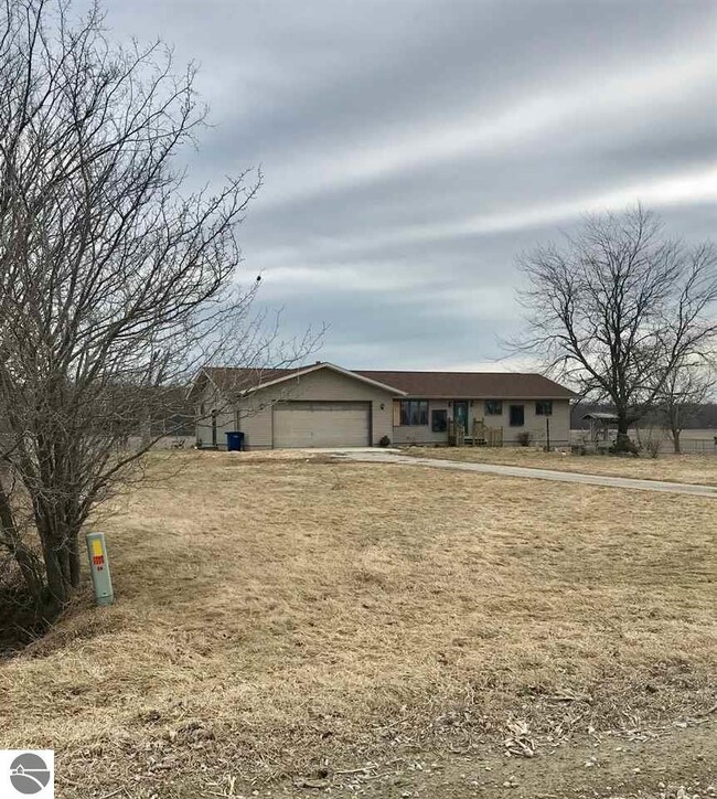 1620 Edmonds Rd, Turner, MI 48765 - photo 2