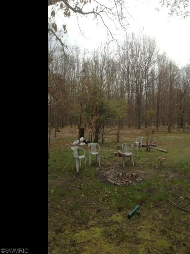 1332 N Croswell, White Cloud, MI 49349 - photo 2