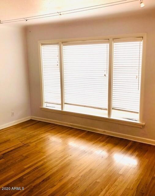 PIC 12