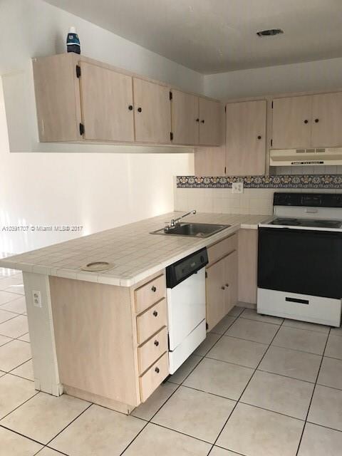 15401 SW 81st Cir Ln unit 16, Miami, FL 33193 - photo 7