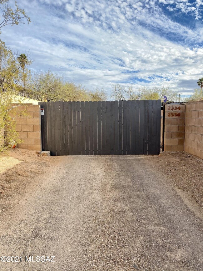 2330 E Prince Rd, Tucson, AZ 85719 - photo 5